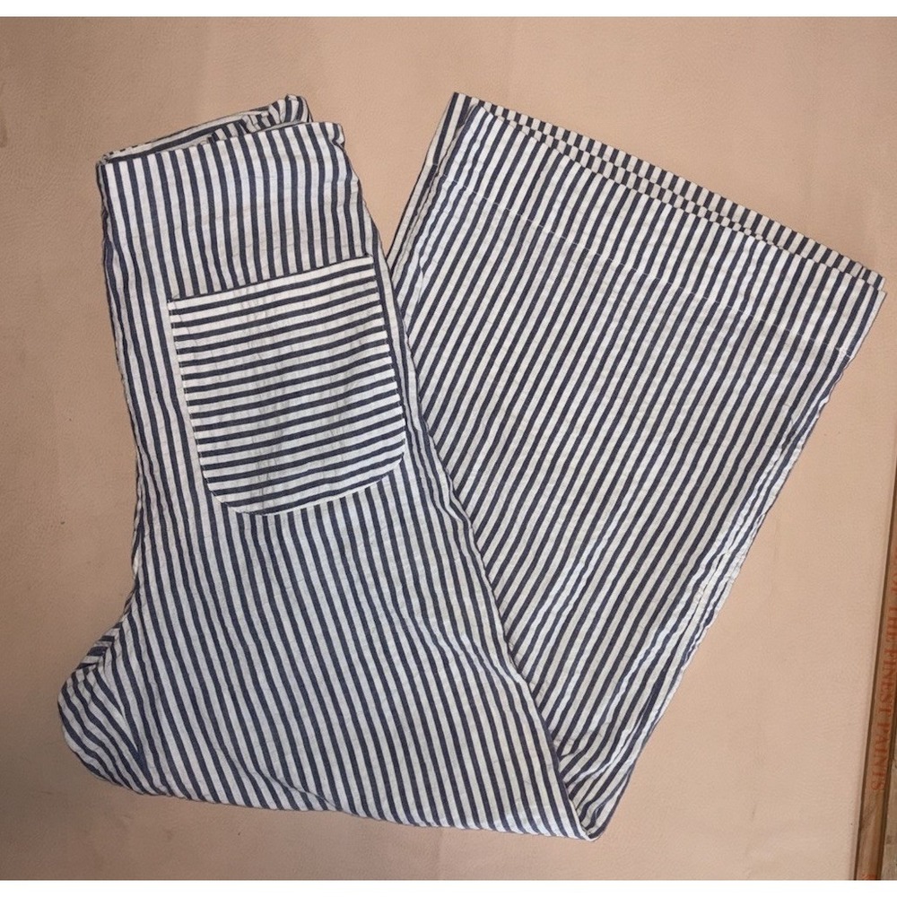 Urban Outfitters Seersucker Culotte Beach Pant BlueWhite Striped Small Wide Leg